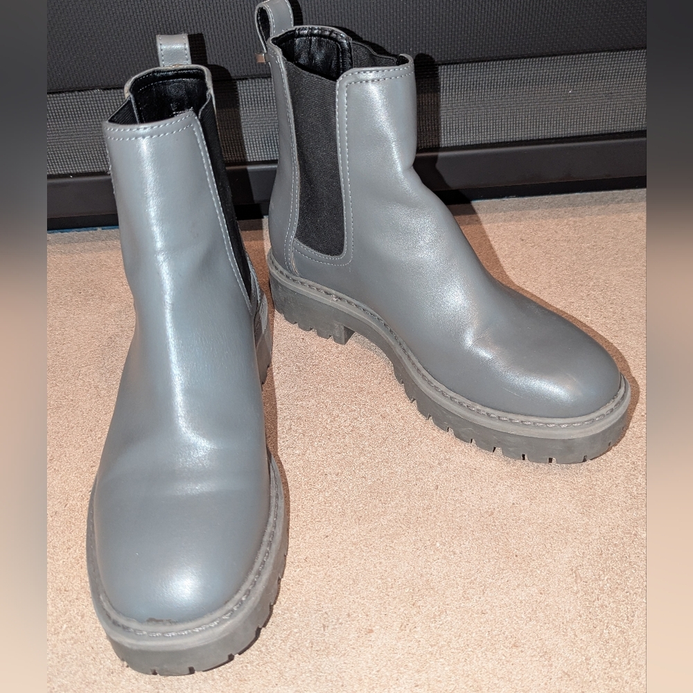 Kenneth Cole Reaction Salt Lug Chelsea Boot, Size 6, Gray